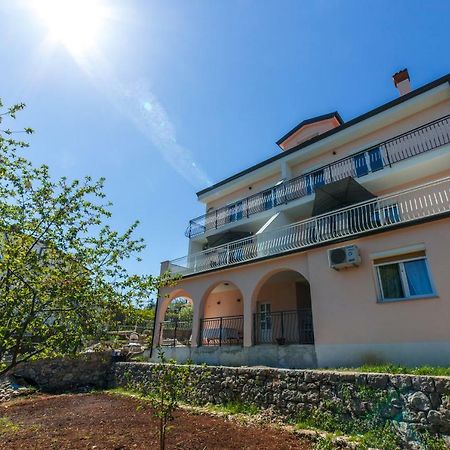 Apartments Raspolic كاستاف المظهر الخارجي الصورة